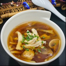 Bouillon au champignon, poulet et vermicelle