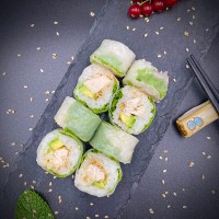 Spring roll fried shrimp concombre